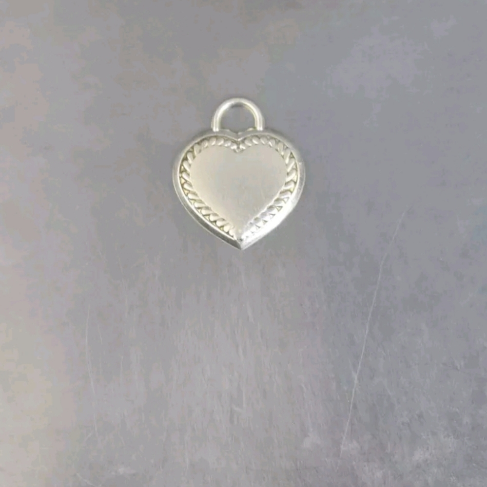Sterling silver Heart Pendant - Picture 5 of 5